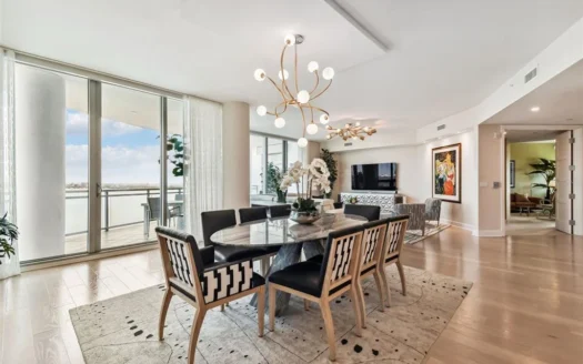 Hidden apartment in the Valley